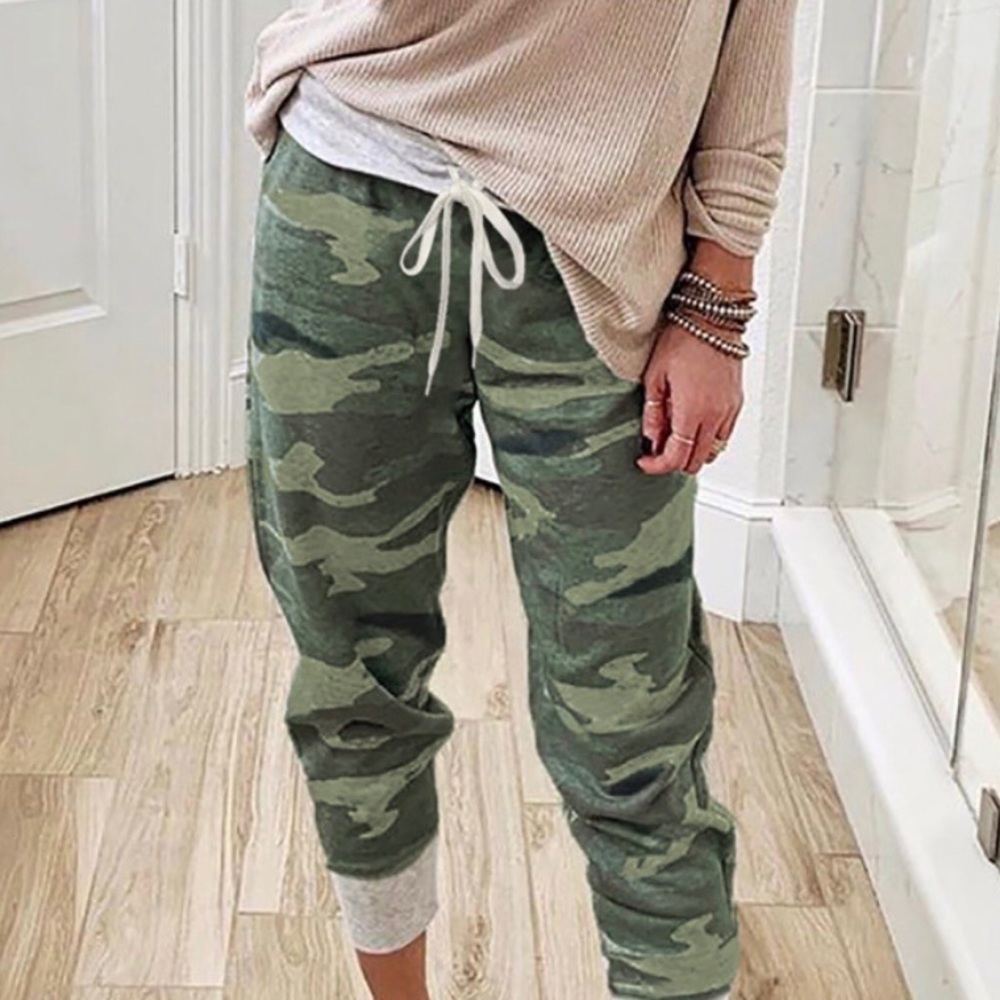 Green Camo Print Knit Sports Pants